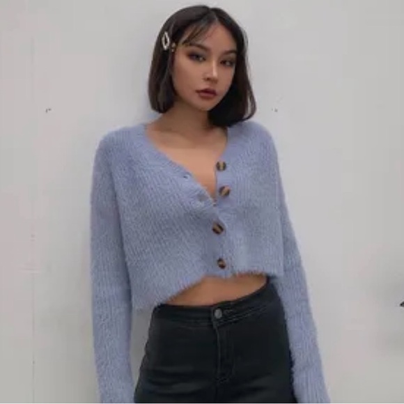 Fluffy white cropped sweater cardigan - Picture 1 of 4